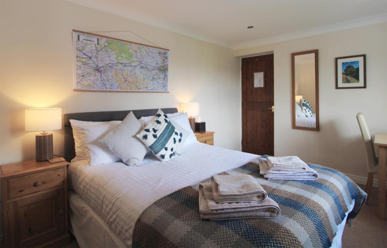Bridge House Bed & Breakfast Холтуисъл Екстериор снимка