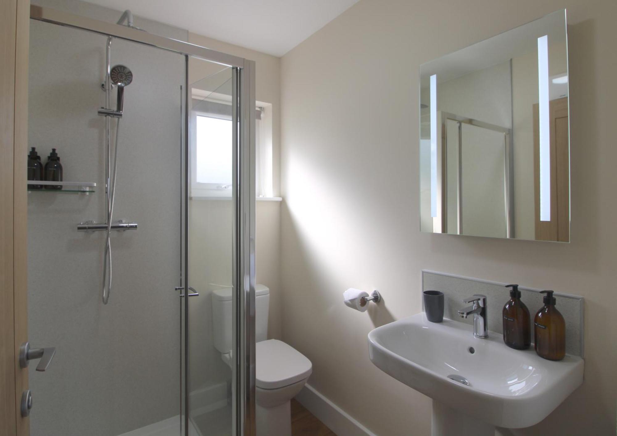 Bridge House Bed & Breakfast Холтуисъл Екстериор снимка